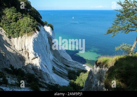 Die Klippen heißen "øns Klint" in Dänemark. Einer der Natursehenswürdigkeiten in Dänemark. Stockfoto