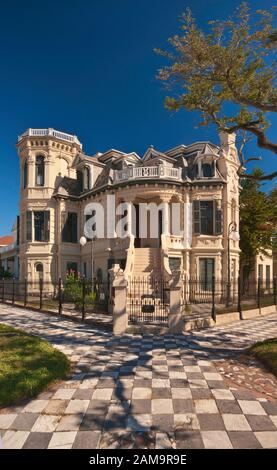 John Clement Trube House, "Trube Castle", viktorianischer Stil, gotische und maurische Elemente, 1890, East End Historic District, Galveston, Texas, USA Stockfoto