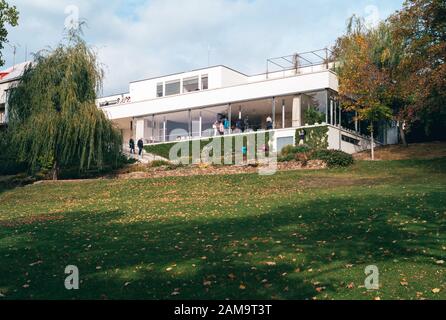 Brünn, Mähren, Tschechien - 27. Oktober 2018: Villa Tugendhat, ein Berühmtes modernes Haus, Das von Ludwig Mies van der Rohe im Internationalen S Entworfen wurde Stockfoto