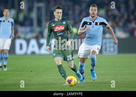 Rom, Italien. Juli 2019. Piotr Zielinski vom SSC Neapel beim Serie-A-Spiel zwischen Lazio und Neapel im Stadio Olimpico, Rom, Italien am 11. Januar 2020. Foto von Luca Pagliaricci. Kredit: UK Sports Pics Ltd/Alamy Live News Stockfoto