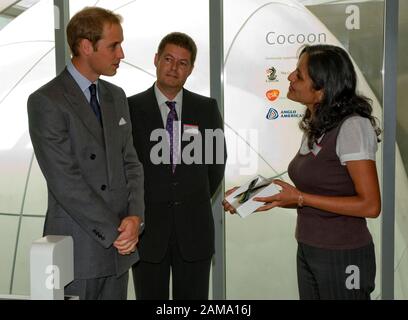 HRH Prince William eröffnet 2009 offiziell das 78 Millionen Pfund schwere Darwin Center im Natural History Museum, London. Stockfoto