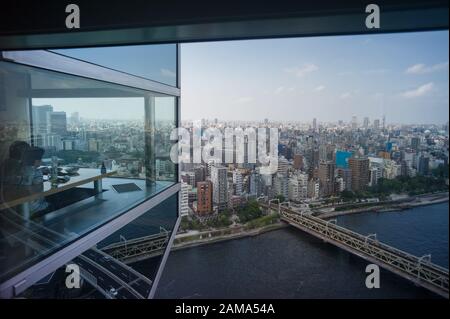 Blick auf Tokio vom Asahi-Turm Stockfoto