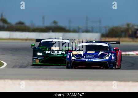 Tailem Bend, Australien. .12. Januar 2020 The Bend Motosport Park, Tailem Bend, South Australia, Australien; Asian Le Mans, 4 Stunden Bend, Race Day; T2 Motorsports GT, D'Station Racing GT während des Rennens - Editorial Use Credit: Action Plus Sports Images/Alamy Live News Stockfoto