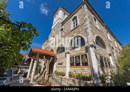 Nessebar, BULGARIEN - 12. AUGUST 2018: Kirche der Dormition von Theotokos in der Stadt Nessebar, Region Burgas, Bulgarien Stockfoto