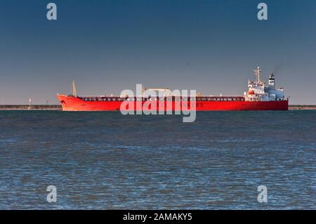 M/S Bow Hector, Öltanker, Phillipines Flag, verlässt Galveston Bay bei Sonnenaufgang in der Nähe von Galveston, Texas, USA in den Golf von Mexiko Stockfoto
