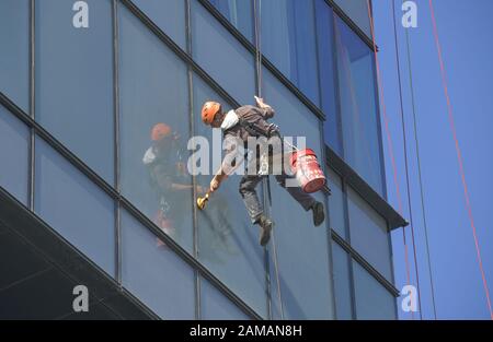 Fensterputzer, Tel Aviv, Israel Stockfoto