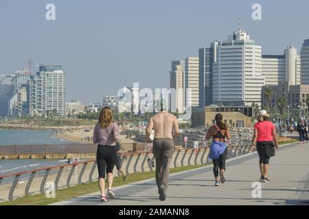 Strandpromenade, Jogger, Tel Aviv, Israel Stockfoto