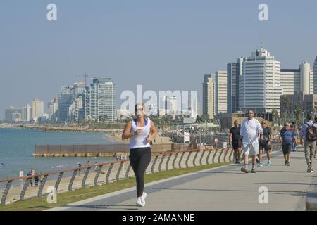Strandpromenade, Jogger, Tel Aviv, Israel Stockfoto