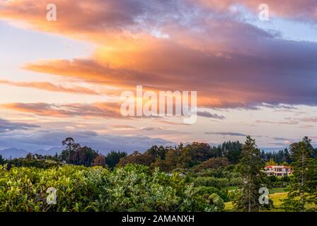 Sonnenaufgang über Ruby Bay, in der Nähe von Nelson. Neuseeland Stockfoto