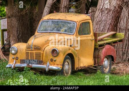 Alter Pick-up-Truck im Schererquartier, Temuka, Neuseeland Stockfoto