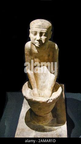 Ägypten, Alexandria, Nationalmuseum, Modellstatuette eines Brauers. Stockfoto