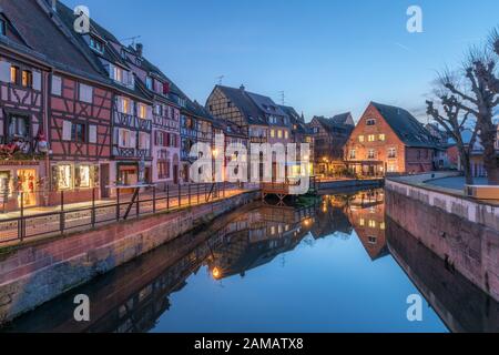 La Petite Venise Sonnenuntergang in Colmar im Winter Stockfoto