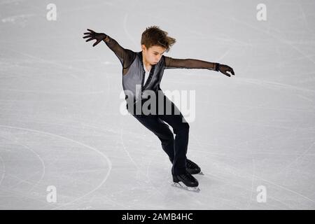 LAUSANNE, SCHWEIZ. Januar 2020. Samsonov Daniil (RUS) tritt am Sonntag, 12. Januar 2020, bei den Jugend-Olympischen Spielen in Lausanne in der Skating Arena Im Freien Skating Der Männer an. LAUSANNE, SCHWEIZ. Credit: Taka G Wu/Alamy Live News Stockfoto