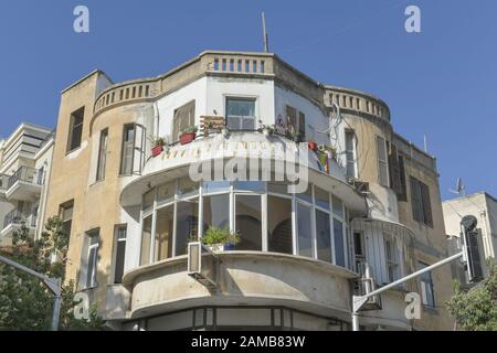 Wohnhaus im Bauhaus-Stil, Nachalat Benyamin, Weiße Stadt, Tel Aviv, Israel Stockfoto