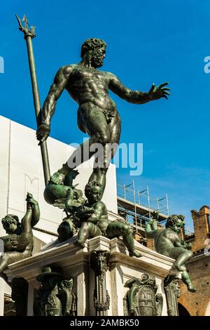 Blick auf Neptunbrunnen in Bologna, Italien. Brunnen wurde von Tommaso Laureti in 1565 gemacht Stockfoto