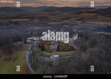 Die Burg Klenova ist eine große Burg im Südwesten Böhmens in der Nähe der Stadt Klatovy. Von der ursprünglichen Burg sind nur noch Ruinen erhalten. Stockfoto