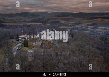 Die Burg Klenova ist eine große Burg im Südwesten Böhmens in der Nähe der Stadt Klatovy. Von der ursprünglichen Burg sind nur noch Ruinen erhalten. Stockfoto