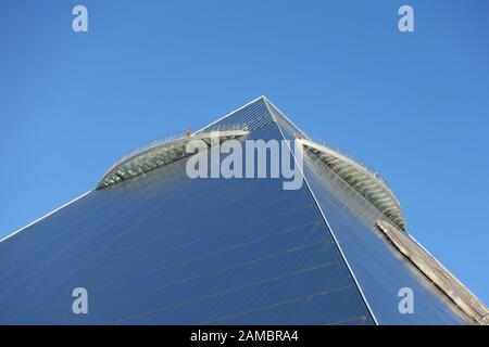 Memphis, TN -5 JAN 2020 - Blick auf die Memphis-Pyramide (Great American Pyramid), eine Wahrzeichen Arena in Memphis-Tennessee, Vereinigte Staaten. Stockfoto