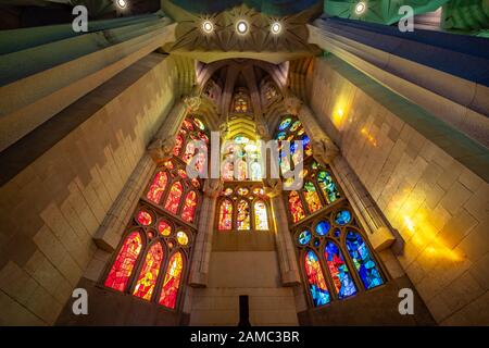 Barcelona, Spanien - Sagrada Familia im Inneren Stockfoto