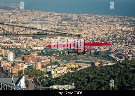 Barcelona, Spanien - EINE Fahrt mit dem Flugzeug im Vergnügungspark Tibidabo Stockfoto