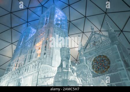 Hrebienok: Tatransky Ladovy dom (Tatra Ice Dome) 2019/2020 - Kathedrale Notre Dame. Slowakei. Europa Stockfoto