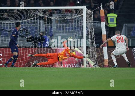 Rom, Italien. Juli 2019. Merih Demiral von Juventus FC erzielte beim Serie-A-Spiel zwischen Roma und Juventus im Stadio Olimpico, Rom, Italien am 12. Januar 2020 ein Tor von 0:1. Foto von Luca Pagliaricci. Nur redaktionelle Nutzung, Lizenz für kommerzielle Nutzung erforderlich. Keine Verwendung bei Wetten, Spielen oder einer einzelnen Club-/Liga-/Spielerpublikationen. Kredit: UK Sports Pics Ltd/Alamy Live News Stockfoto