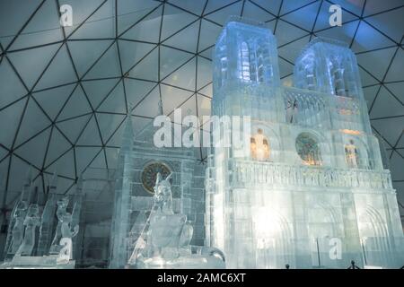 Hrebienok: Tatransky Ladovy dom (Tatra Ice Dome) 2019/2020 - Kathedrale Notre Dame. Slowakei. Europa Stockfoto