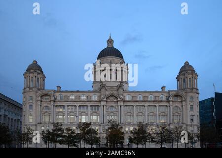 Liverpool, Großbritannien - 19. Oktober 2019: Hafen des liverpooler Gebäudes Stockfoto