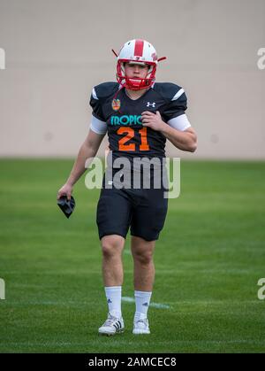 DeLand, FL, USA. Januar 2020. Nationalmannschaftskicker Samuel Sloman (21) beim College Football All Star Game im SPIRAL Tropical Bowl zwischen American (White) und National (Black0 im Spec Martin Stadium in DeLand, Fl. Romeo T Guzman/CSM/Alamy Live News Stockfoto