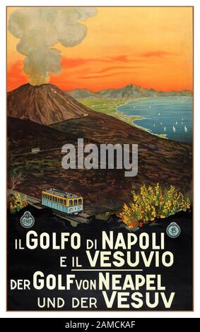 Neapel VESUVIOS Vintage 1920s ENIT Travel Poster il Golfo di Napoli e il Vesuvio "DER GOLF VON NEAPEL und Vesuvios" Neapel Italien Mit der Tram der Vesviana Tour Funicolare Stockfoto