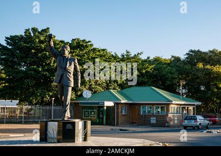 Nelson Mandela Freedom Statue, Drakenstein Correctional Facility ehemals Victor Verster Prison, Franschhoek, Südafrika Stockfoto