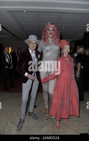 Günther Krabbenhöft, Gloria Viagra und Britt Kanja beim 120. Presseball Berlin "Liebesgruesse aus Europa" im Maritim Hotel Berlin am 11.01.2020 Stockfoto