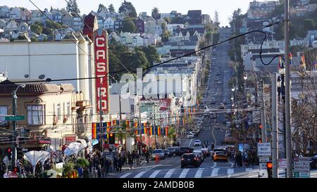 Castro Theater am Markt und Castro Kreuzung im Castro Bezirk. Homosexuell Nachbarschaft und LGBT Touristenziel. San Francisco, Kalifornien. Stockfoto