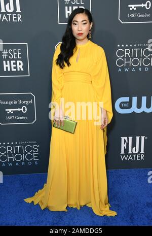 Santa Monica, Kalifornien, USA. Januar 2020 - Santa Monica, Kalifornien - Awkwafina. 25th Annual Critic's Choice Awards im Barker Hangar. Foto-Credit: Birdie Thompson/AdMedia/MediaPunch Credit: MediaPunch Inc/Alamy Live News Stockfoto