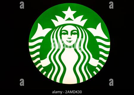 Shanghai, China. Januar 2020. Amerikanisches Kaffeeunternehmen und Starbucks Logo der Kaffeehauskette in Shanghai. Credit: Alex Tai/SOPA Images/ZUMA Wire/Alamy Live News Stockfoto
