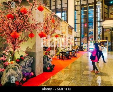 Kuala Lumpur, Malaysia - 16. Januar 2017. Innenbereich des Einkaufszentrums in Kuala Lumpur, Malaysia. KL ist ein Zentrum für Finanzen, Versicherungen, Immobilien und das Stockfoto