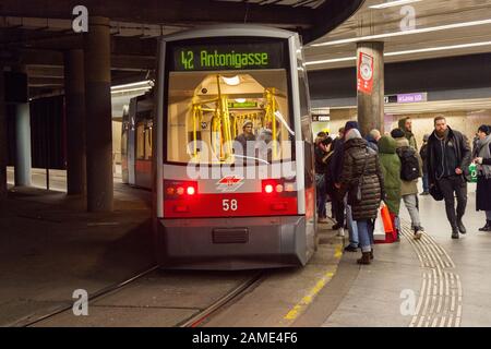 Bahnhof Schottentor, Universitätsbahnhof, Wien, Österreich. Stockfoto