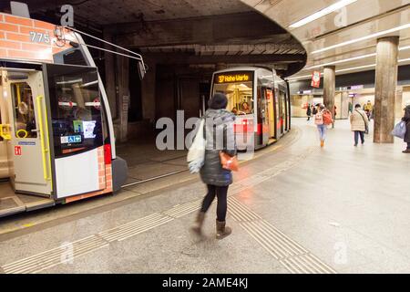 Bahnhof Schottentor, Universitätsbahnhof, Wien, Österreich. Stockfoto