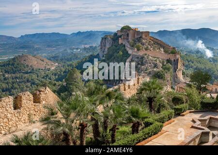 Panoramablick auf das Schloss Xativa, Valencia, Spanien Stockfoto