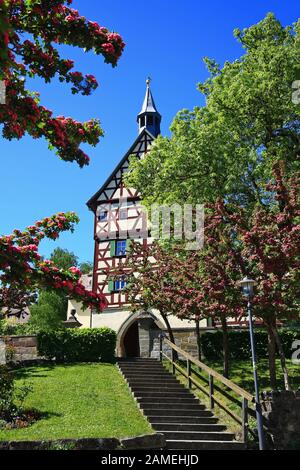 Torturm in Burgbergheim ist eine Stadt in Bayern mit vielen historischen Sehenswürdigkeiten Stockfoto