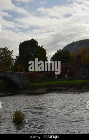 Llanrwst. Brücke und Teahouse. Nordwales. Großbritannien Stockfoto