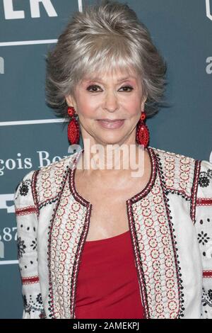 Rita Moreno nimmt am 12. Januar 2020 an den 25th Annual Critics' Choice Awards im Barker Hangar in Santa Monica, Los Angeles, Kalifornien, USA, Anteil. Weltweite Verwendung Stockfoto