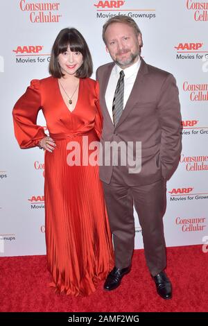 Rian Johnson mit Frau Karina Longworth bei den 19. Filmen für Grownups Awards im Hotel in Beverly Wilshire. Beverly Hills, 11. Januar 2020. Nutzung weltweit Stockfoto