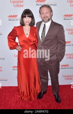 Beverly Hills, USA. Januar 2020. Rian Johnson mit Frau Karina Longworth bei den 19. Filmen für Grownups Awards im Hotel in Beverly Wilshire. Weltweite Nutzung Credit: Dpa/Alamy Live News Stockfoto