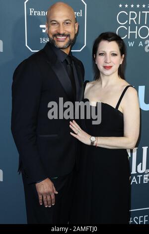 Santa MONICA, LOS ANGELES, KALIFORNIEN, USA - 12. JANUAR: Keegan-Michael Key und Elisa Key kommen zu den 25. Annual Critics' Choice Awards, die am 12. Januar 2020 im Barker Hangar in Santa Monica, Los Angeles, Kalifornien, USA abgehalten werden. (Foto von Xavier Collin/Image Press Agency) Stockfoto