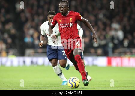 London, ENGLAND - 11. JANUAR LIVERPOOLS Stürmer Sadio Mane im Rahmen des Premier-League-Spiels zwischen Tottenham Hotspur und Liverpool im Tottenham Hotspur Stadium, London am Samstag, den 11. Januar 2020 im Einsatz. (Kredit: Jon Bromley / MI News) Foto darf nur für redaktionelle Zwecke in Zeitungen und/oder Zeitschriften verwendet werden, Lizenz ist für kommerzielle Zwecke erforderlich Stockfoto