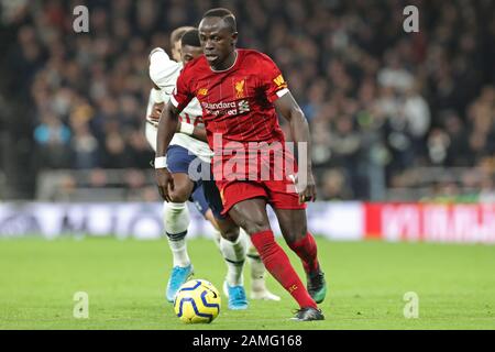 London, ENGLAND - 11. JANUAR LIVERPOOLS Stürmer Sadio Mane im Rahmen des Premier-League-Spiels zwischen Tottenham Hotspur und Liverpool im Tottenham Hotspur Stadium, London am Samstag, den 11. Januar 2020 im Einsatz. (Kredit: Jon Bromley / MI News) Foto darf nur für redaktionelle Zwecke in Zeitungen und/oder Zeitschriften verwendet werden, Lizenz ist für kommerzielle Zwecke erforderlich Stockfoto