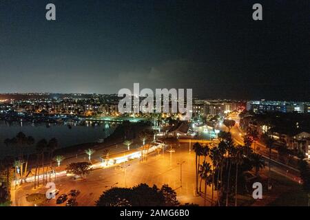 Luftbild in der Nacht von Marina Del Rey, Los Angeles, Kalifornien, 27. Oktober 2019. () Stockfoto