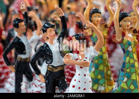 Flamenco-Figurentänzer im Touristengeschäft, Sevilla, Andalusien, Spanien, Europa Stockfoto