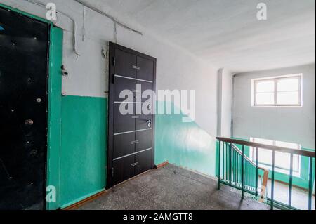 Russland, Moskau - 08. September 2019: Öffentlicher Platz im Inneren, Treppe Stockfoto